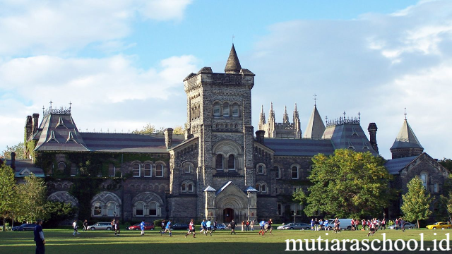 Universitas Toronto: Lembaga Pendidikan Global dan Riset Unggul